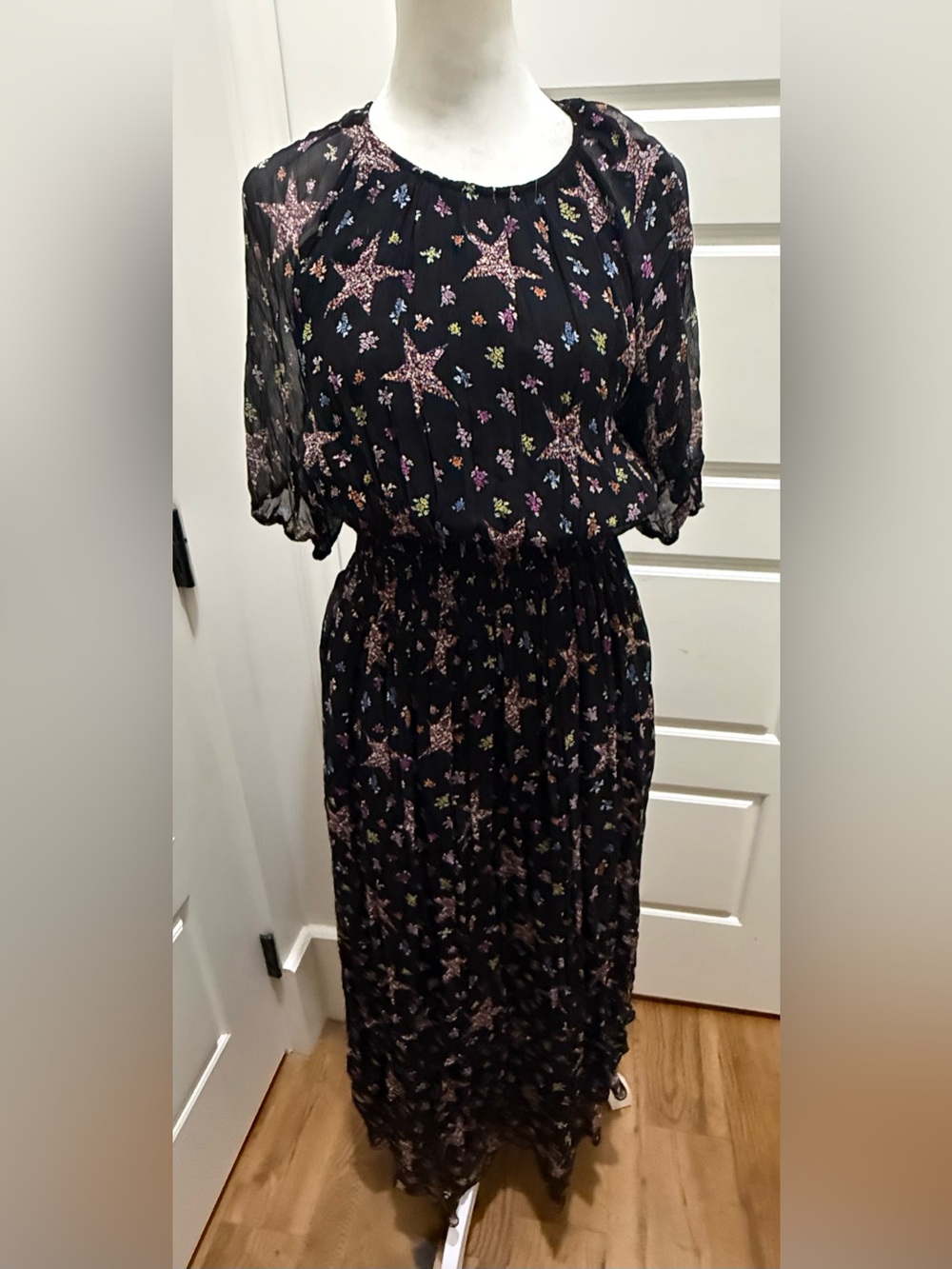 Boden. Puff Sleeve Smocked Waist Dress. Black Celestial Star print. Size 8.